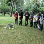 Auf dem Oberräder Waldfriedhof trafen sich Freunde und Angehörige zum Gedenken Foto: Kurt-Helmuth Eimuth